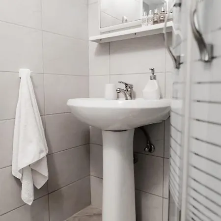 With Terrace And Sea View - Lucic Apartament *