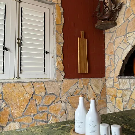 With Terrace And Sea View - Lucic Apartament