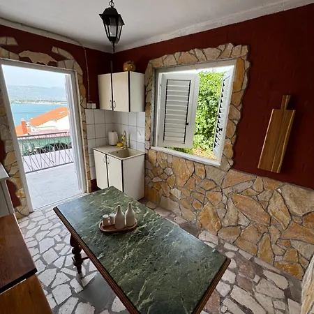 With Terrace And Sea View - Lucic Apartment Trogir