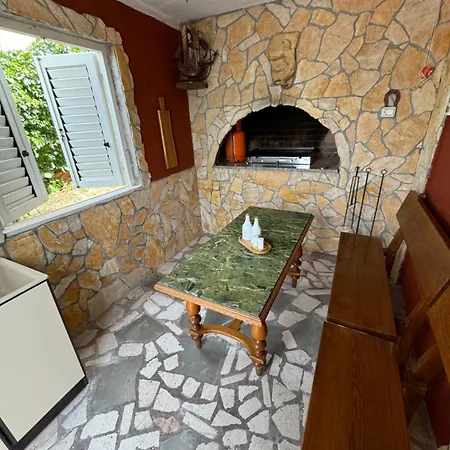 Apartment With Terrace And Sea View - Lucic Trogir